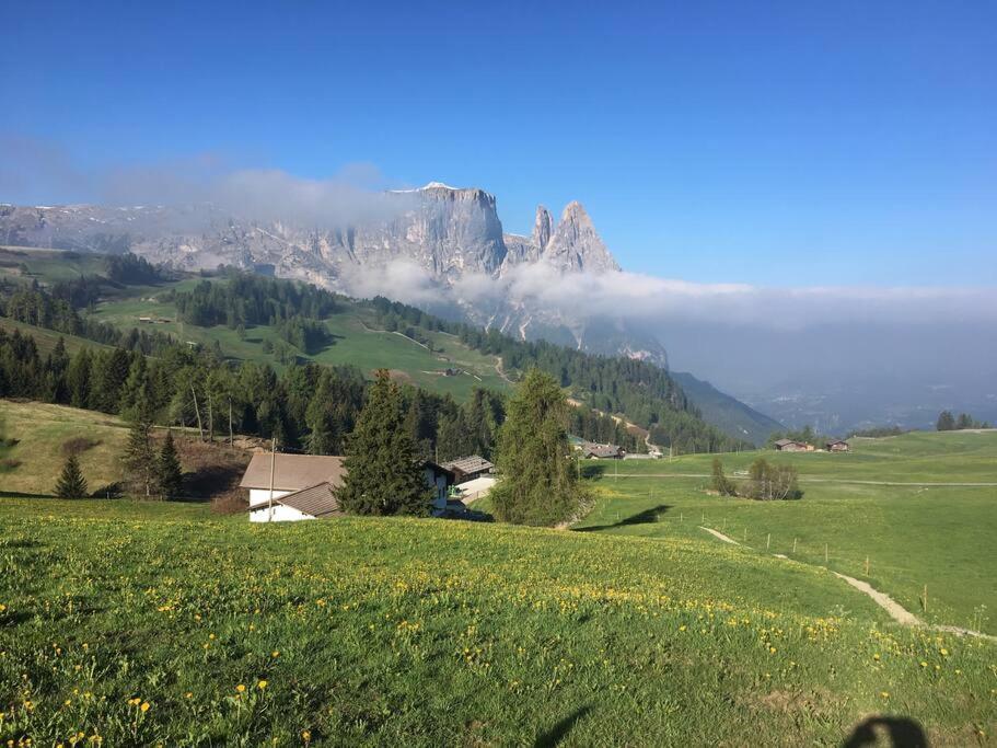Schoene Ferienwohnung Seis am Schlern Buitenkant foto